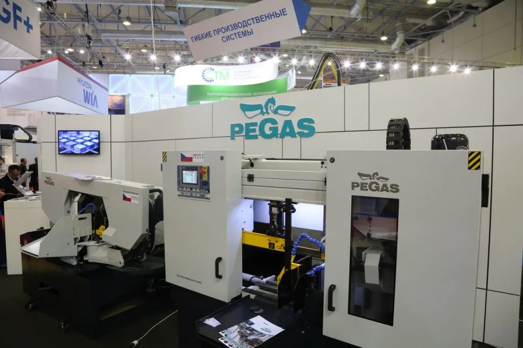 ленточнопильный станок pegas gonda на выставке