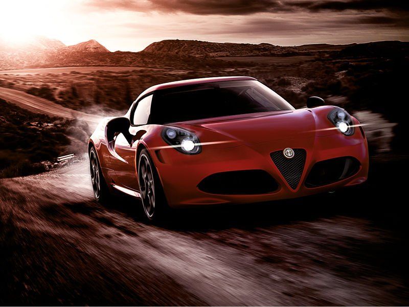 Применение станков CMS для обработки композитов при производстве Alfa Romeo 4C 